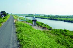 中渡し場跡と鬼怒川