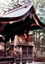 上山川諏訪神社本殿