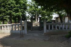 玉日姫の墓
