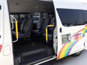 バス車内