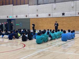 市長の1日_20250308_レゾナック所属選手によるバドミントンクリニック