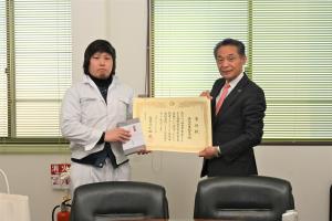 市長の1日_20250317_結城市表彰（東和食品様）