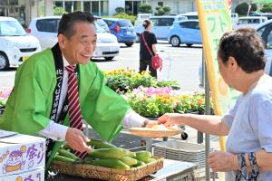 市長の1日_20250627_トウモロコシフェア