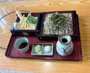 そば処たまおか(天ぷらそば)