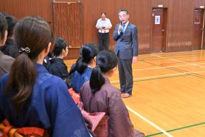 市長の1日_20251001_紬のふるさと体験授業視察