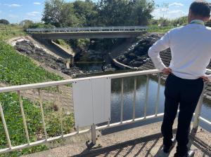 市長の1日_20251010_豪雨被害箇所視察結城排水樋管橋脚護岸