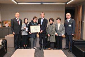 市長の1日_20251118_おはなし会表敬訪問